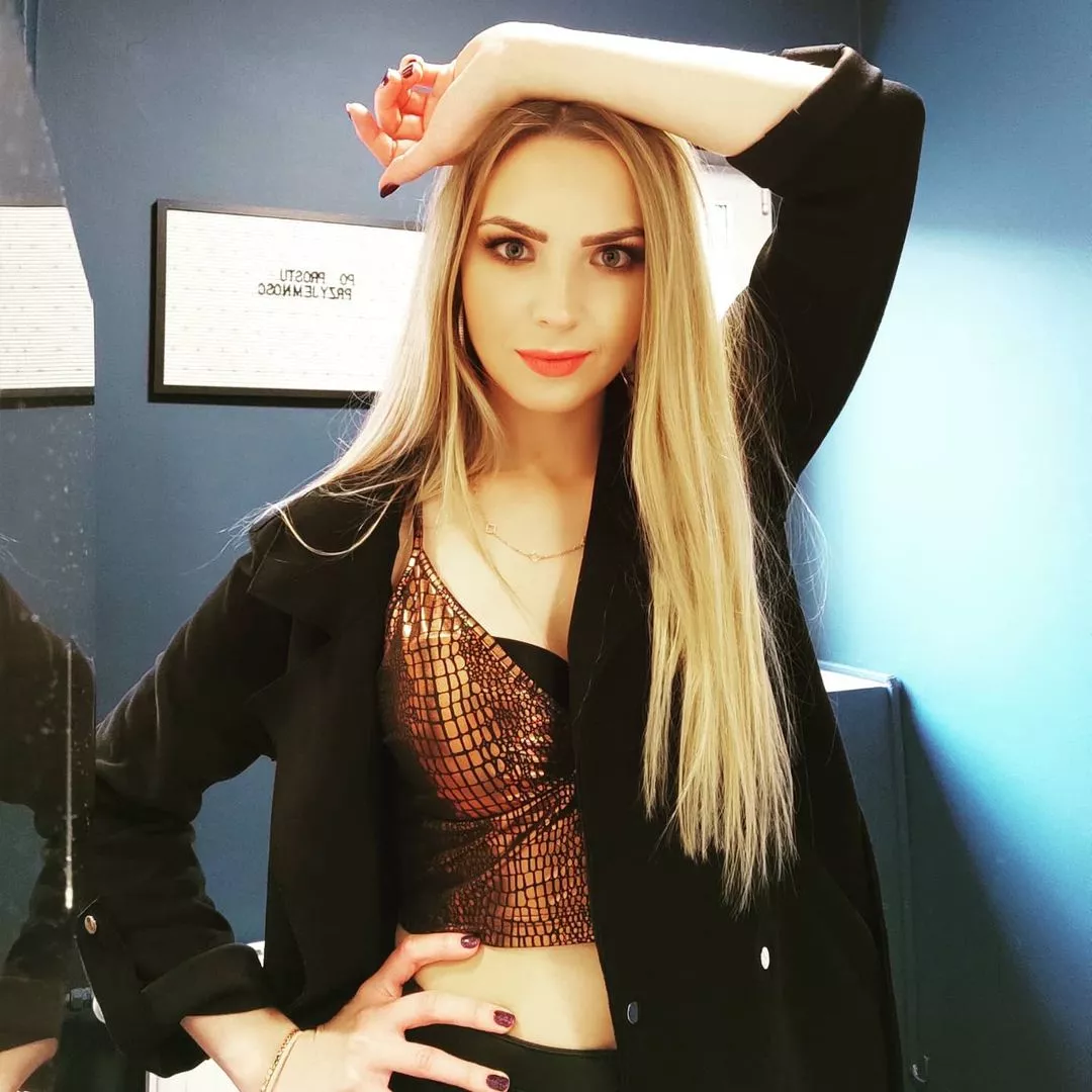 Piękna wokalista Top Girls rozpala zmysły internautów. Natalia Siemieniecka kusi czarującym FOTO!